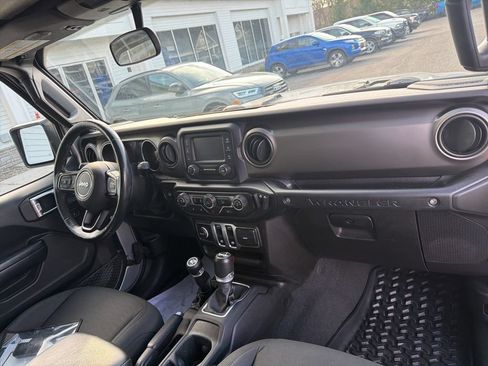 Used 2020 Jeep Wrangler Sport AWD/4WD image 42