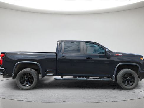 Used 2021 Chevrolet Silverado 3500 LTZ w/ LTZ Plus Package AWD/4WD image 2