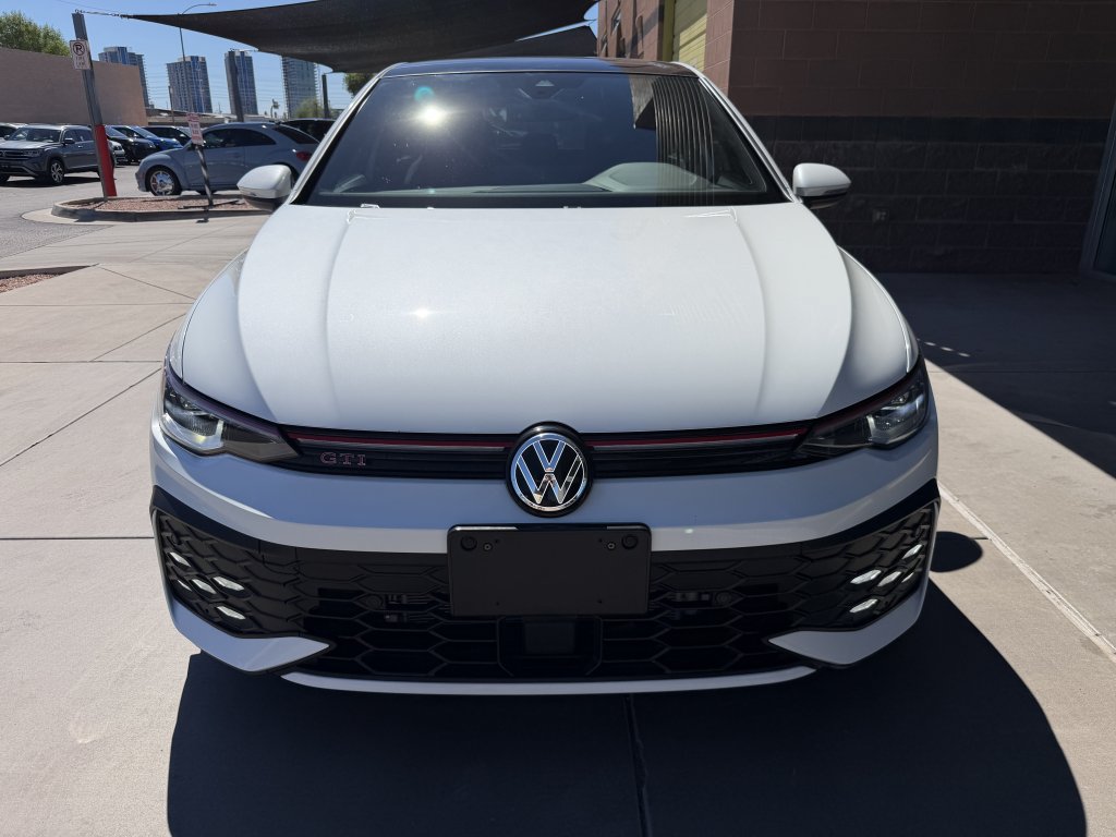 Used 2025 Volkswagen GTI SE FWD image 10