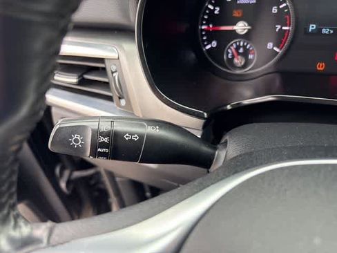 Used 2022 Kia Telluride LX AWD/4WD image 16