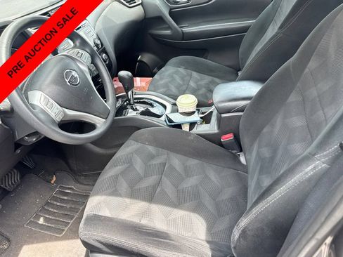 Used 2016 Nissan Rogue S FWD image 4