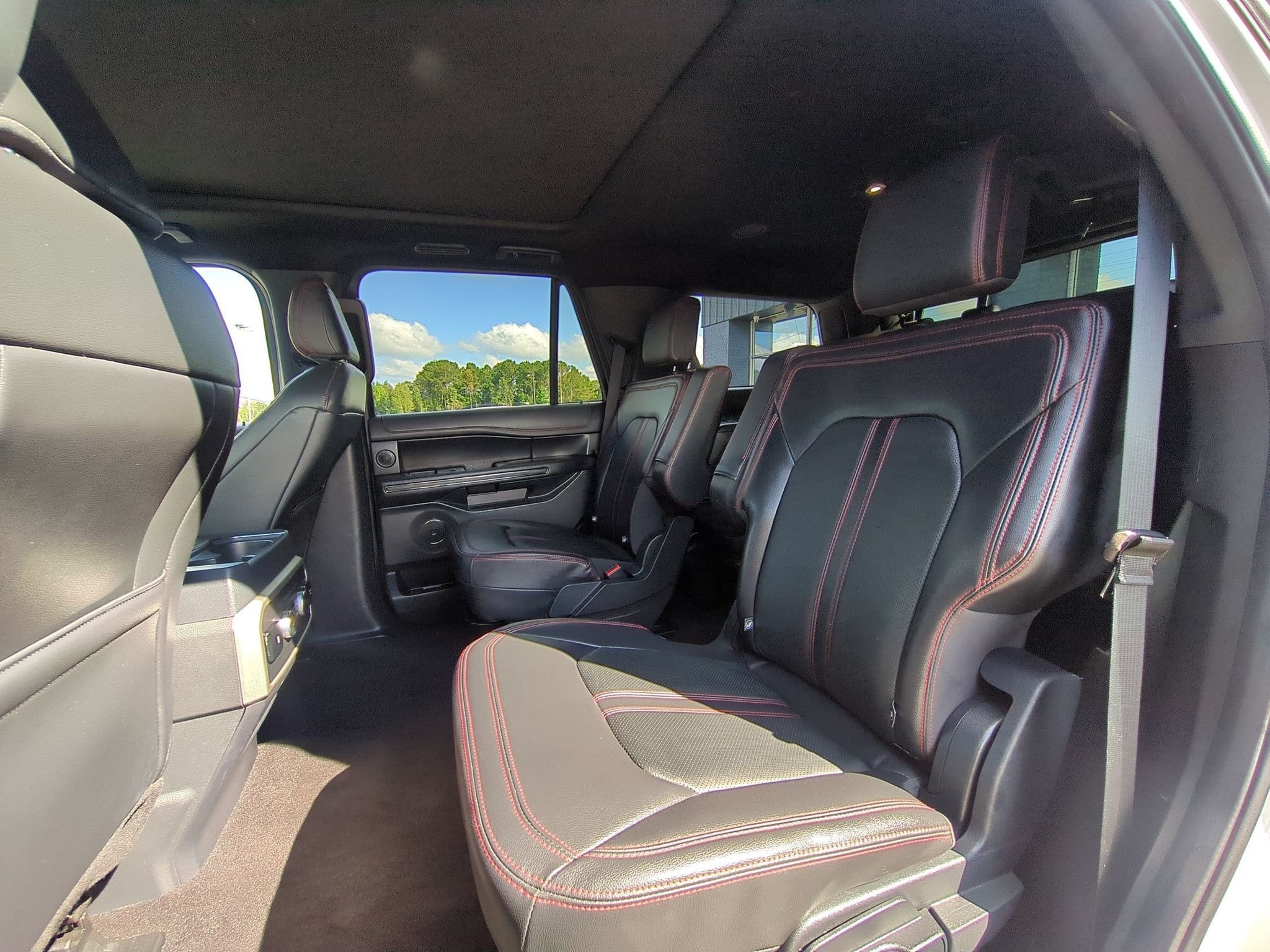 Certified 2023 Ford Expedition Limited RWD image 28