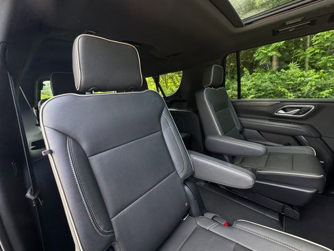 Used 2022 GMC Yukon XL SLT w/ SLT Premium Package AWD/4WD image 48
