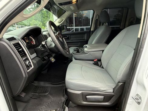 Used 2017 RAM 1500 Express AWD/4WD image 19