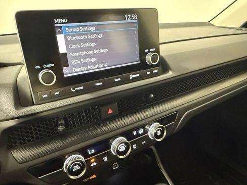 Used 2024 Honda CR-V LX image 19