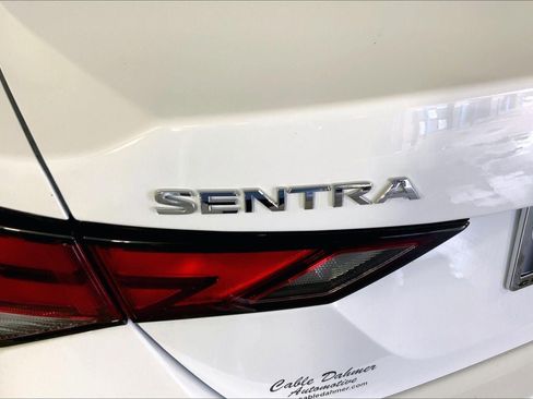 Used 2025 Nissan Sentra SV FWD image 8