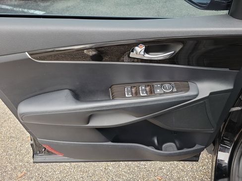 Used 2020 Kia Sorento L image 19