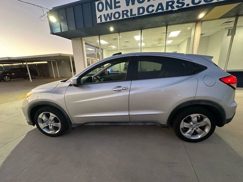 Used 2016 Honda HR-V EX image 2