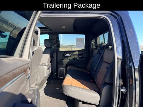 Certified 2023 Chevrolet Silverado 1500 High Country w/ Technology Package image 9