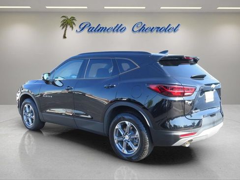 Used 2023 Chevrolet Blazer LT FWD image 4