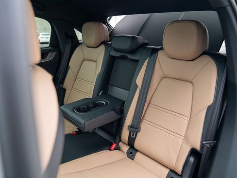 New 2026 Porsche Cayenne S image 24