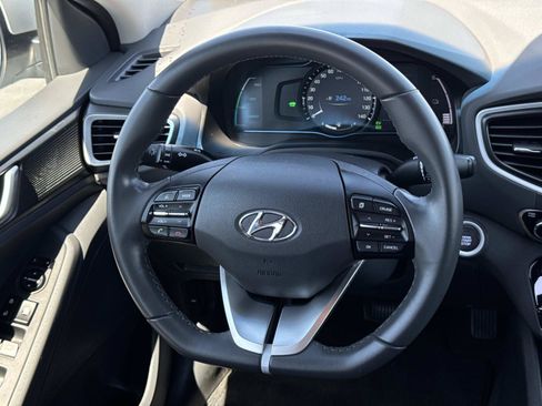 Used 2017 Hyundai Ioniq SEL FWD image 10