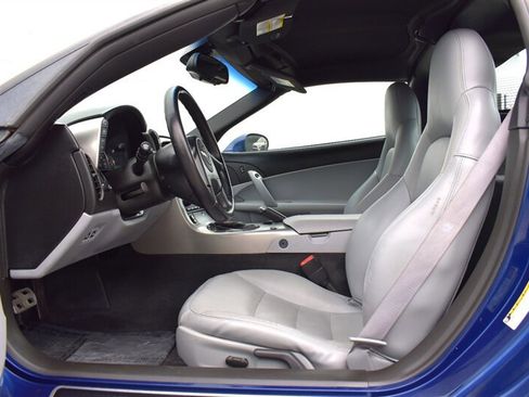 Used 2005 Chevrolet Corvette Coupe w/ Preferred Equipment Group RWD image 14