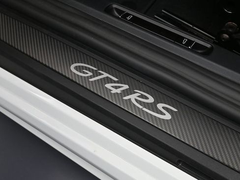 Used 2024 Porsche 718 Cayman GT4 RS RWD image 25