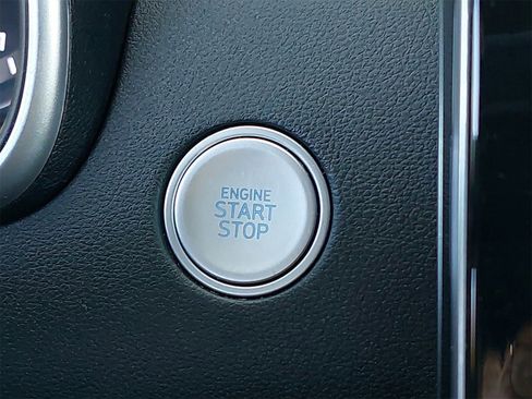 Used 2023 Hyundai Santa Cruz SEL image 12