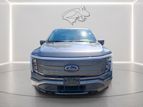 Used 2022 Ford F150 Lightning Lariat w/ Equipment Group 511A High AWD/4WD image 4