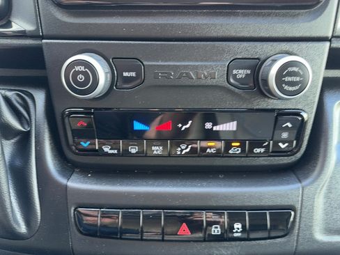 Used 2023 RAM ProMaster 2500 FWD image 11