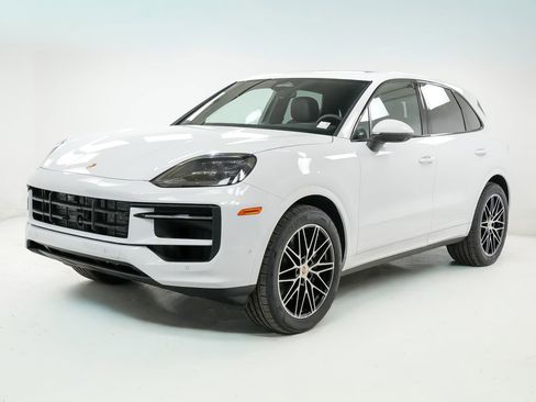 New 2026 Porsche Cayenne image 1
