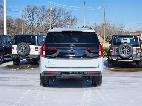 Used 2025 Ford Expedition Platinum w/ Stealth Appearance Package image 6