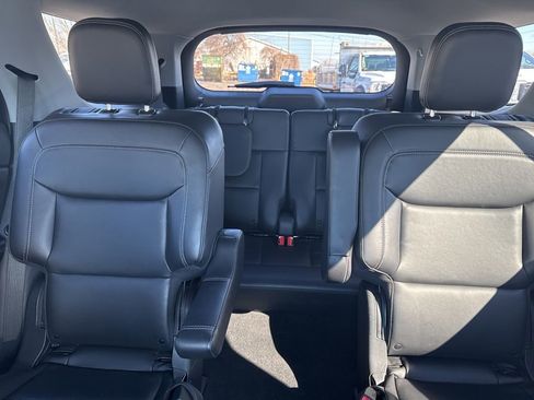 Certified 2022 Ford Explorer XLT w/ Equipment Group 202A image 24