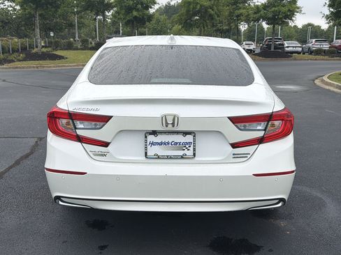 Certified 2018 Honda Accord Touring image 8