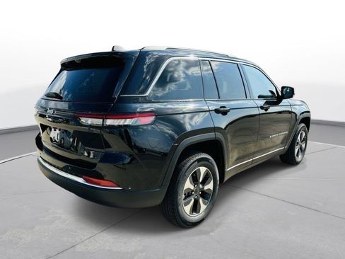 New 2024 Jeep Grand Cherokee Limited 4xe w/ Luxury Tech Group II image 38