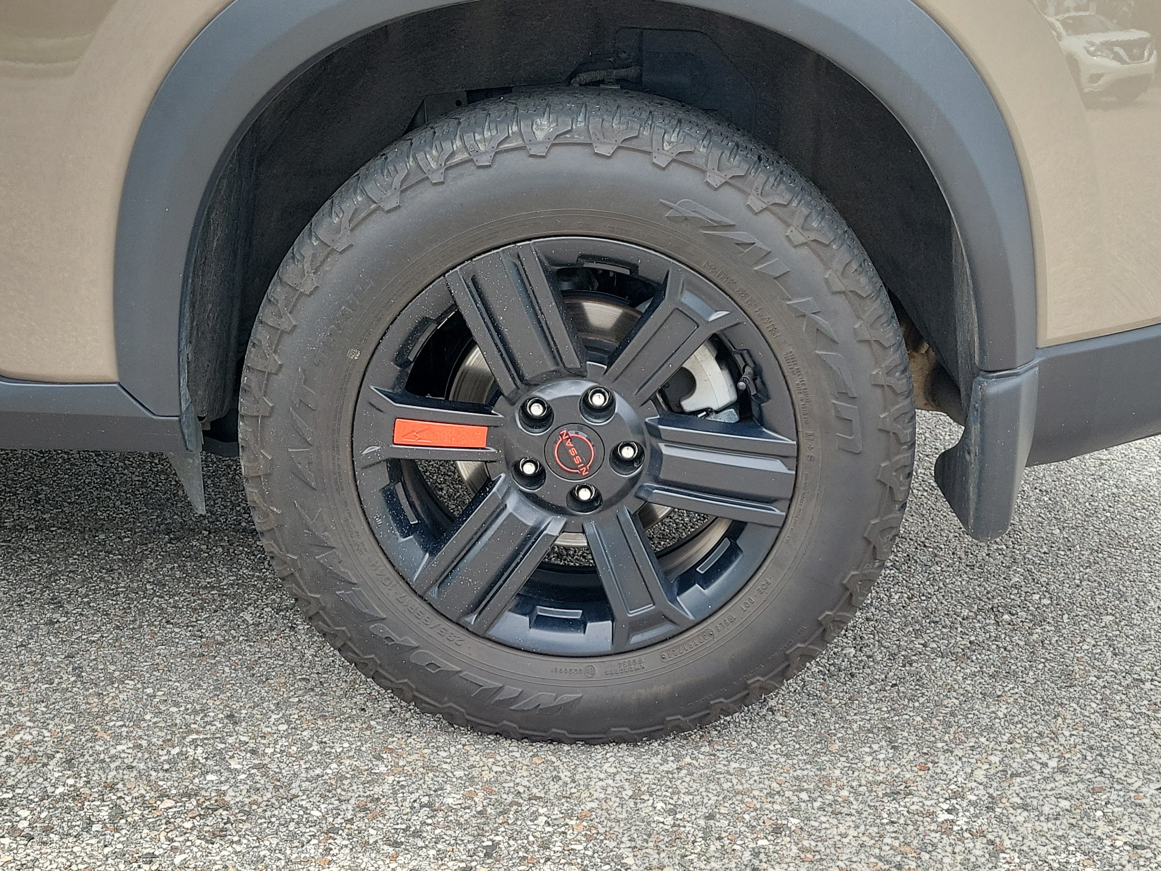 Certified 2025 Nissan Rogue SV AWD/4WD image 9