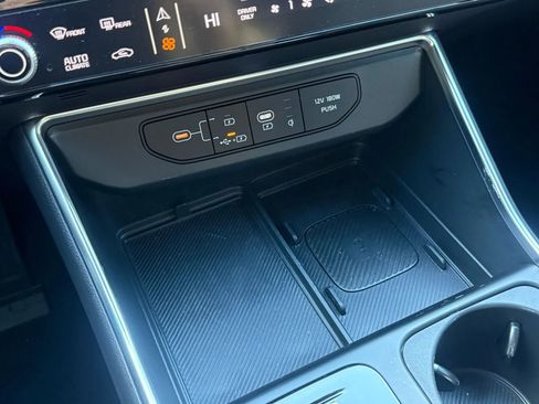 Used 2025 Kia Carnival SX Prestige FWD image 22