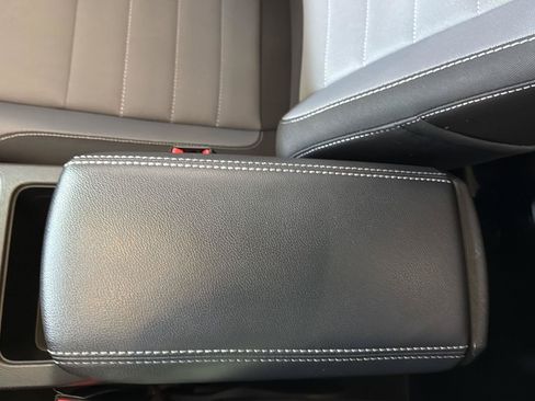 Used 2017 Ford Escape S FWD image 22