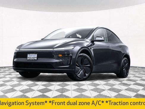 Used 2026 Tesla Model Y AWD image 2