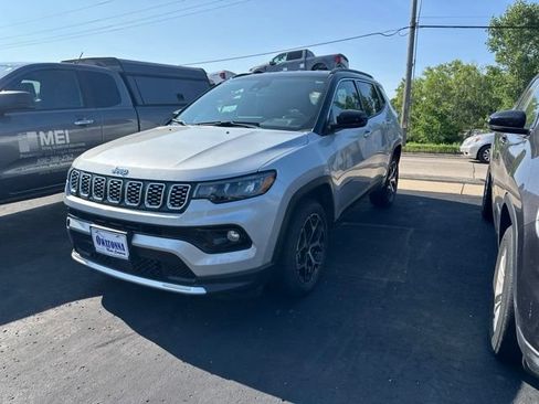 Used 2025 Jeep Compass Limited AWD/4WD image 1