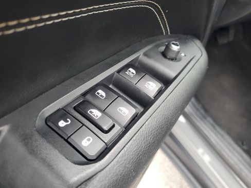 Used 2023 Jeep Compass Altitude image 11