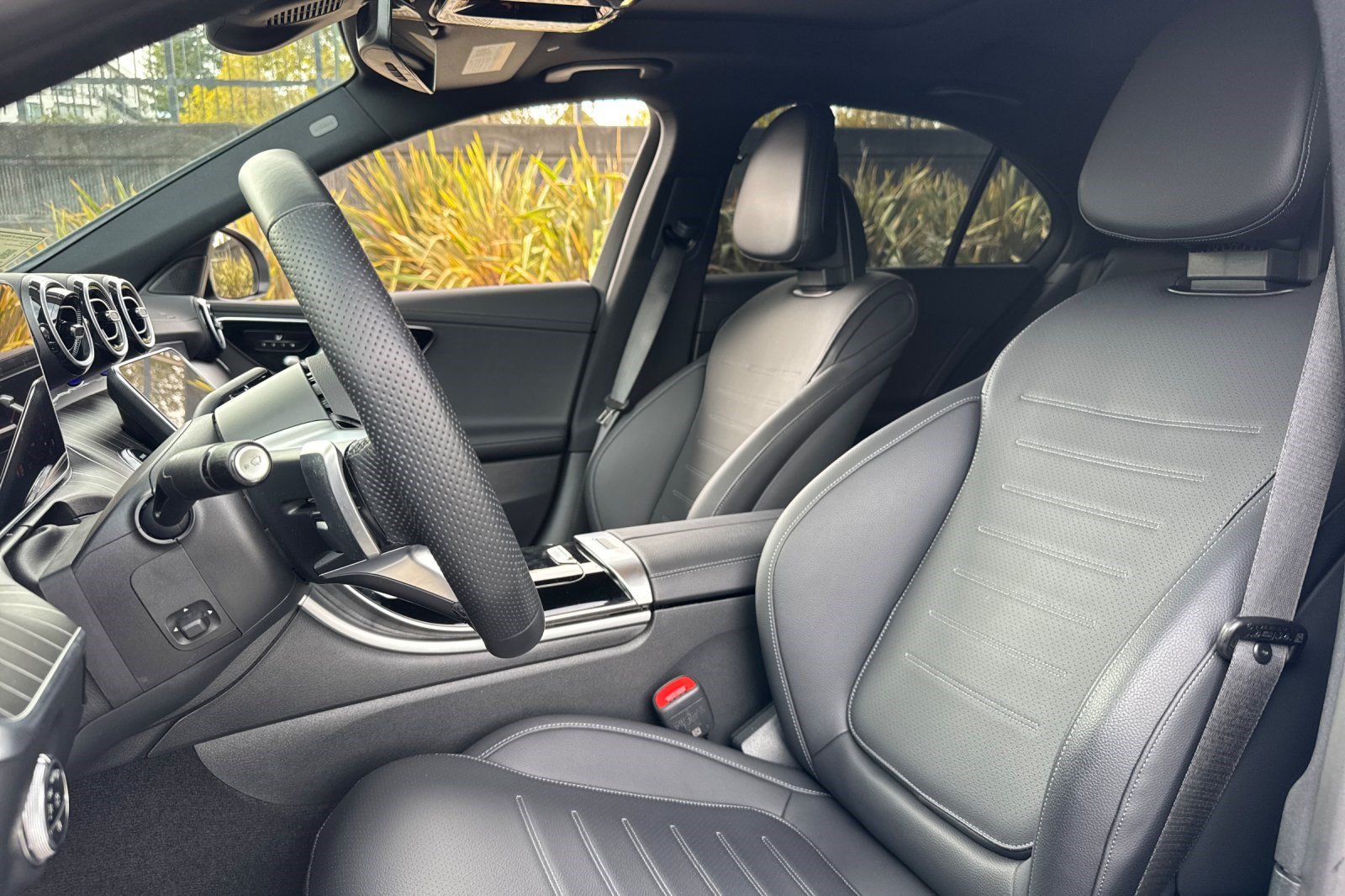 Used 2024 Mercedes-Benz C 300 Sedan image 5