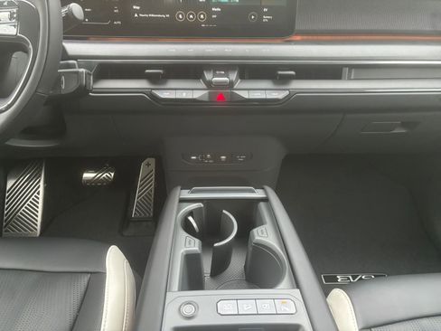 New 2026 Kia EV9 GT-Line image 11