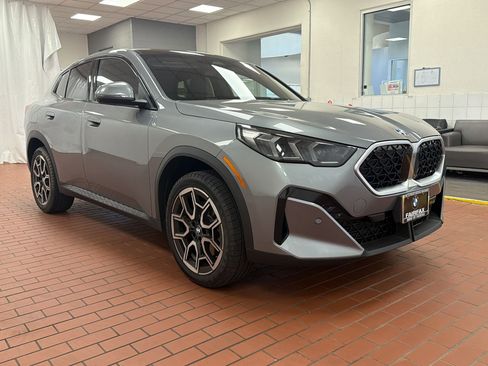 Used 2025 BMW X2 xDrive28i w/ Technology Package image 7