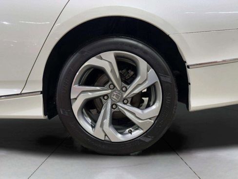 Used 2019 Honda Accord EX image 44