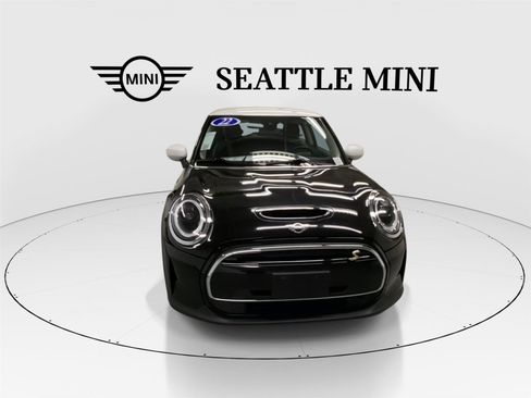 Certified 2022 MINI Cooper SE image 3