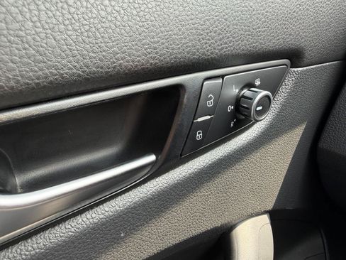 Used 2015 Volkswagen Passat TDI SE FWD image 30