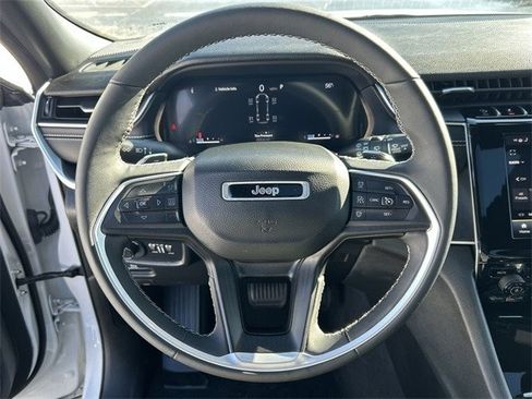 Certified 2023 Jeep Grand Cherokee L Laredo image 18