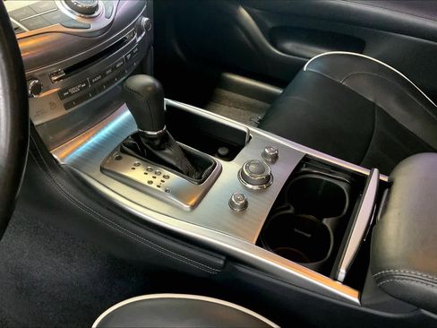 Used 2019 INFINITI Q70 L 3.7 AWD/4WD image 16