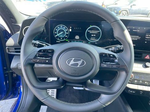 New 2025 Hyundai Elantra SEL image 39