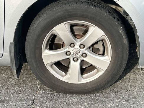Used 2011 Toyota Sienna FWD image 10