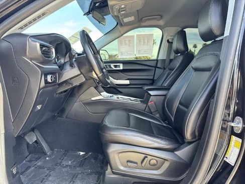 Certified 2022 Ford Explorer XLT w/ Equipment Group 202A image 20