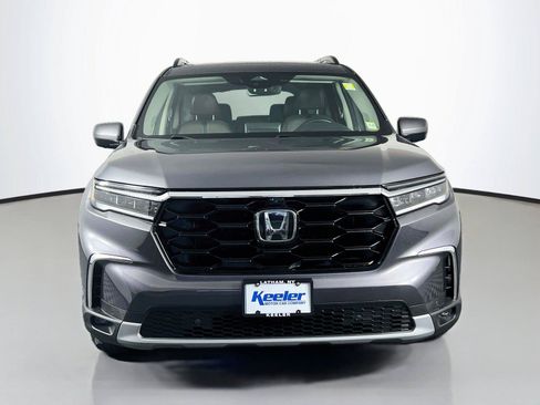 Used 2023 Honda Pilot Elite image 9