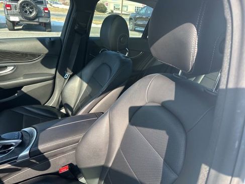 Used 2015 Mercedes-Benz C 300 Sedan image 8