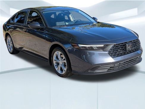 Used 2024 Honda Accord LX image 10