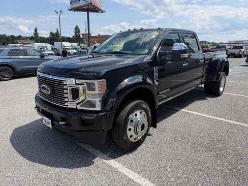 Certified 2020 Ford F450 Platinum w/ FX4 Off-Road Package AWD/4WD image 4