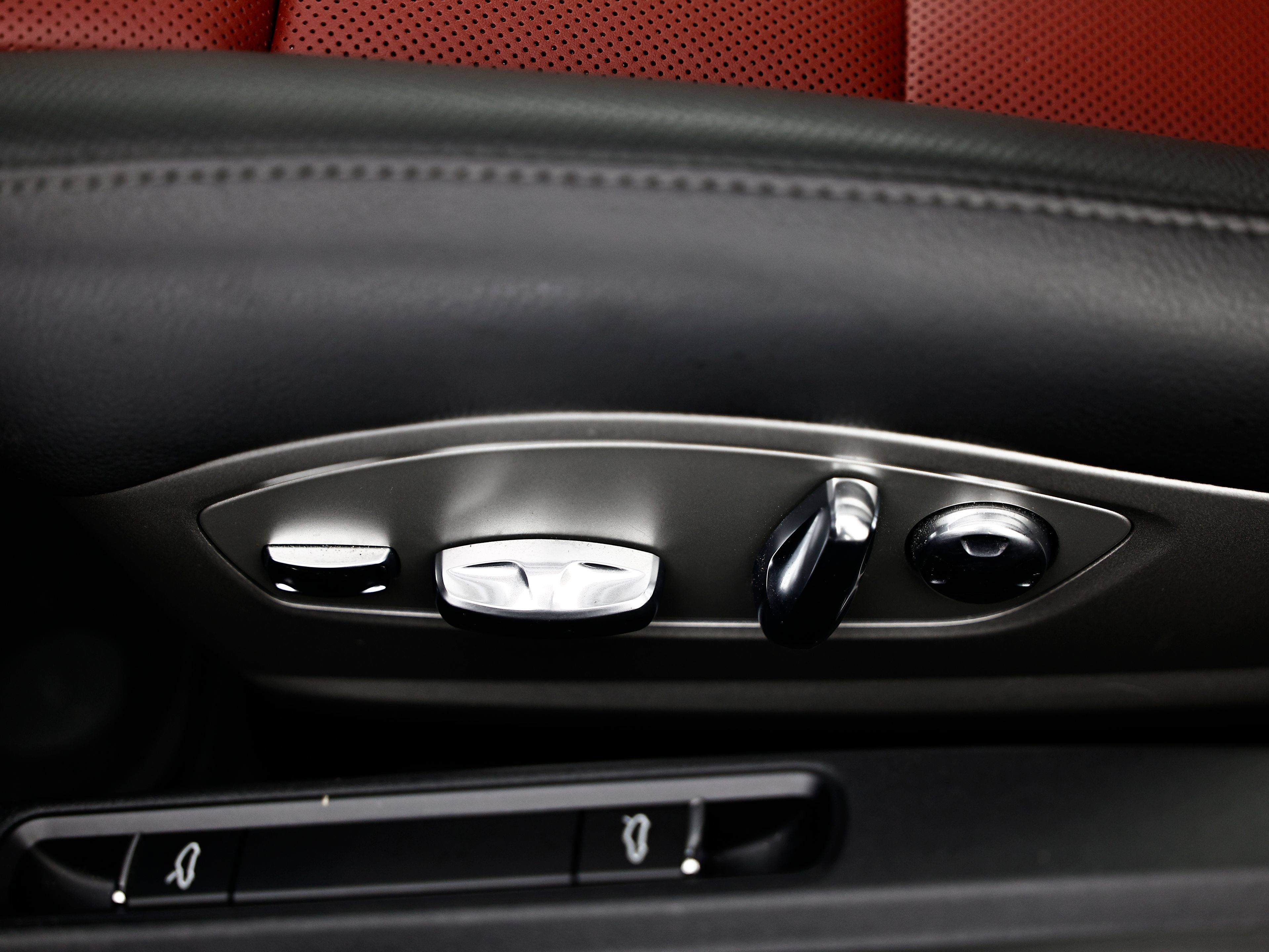 Used 2018 Porsche 718 Cayman S RWD image 24