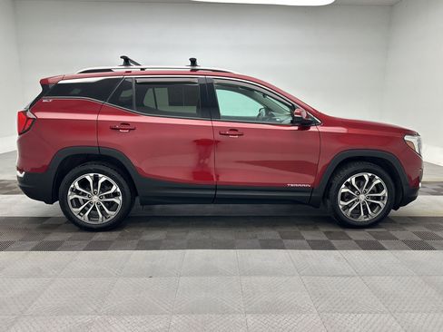Certified 2019 GMC Terrain SLT w/ Preferred Package image 8