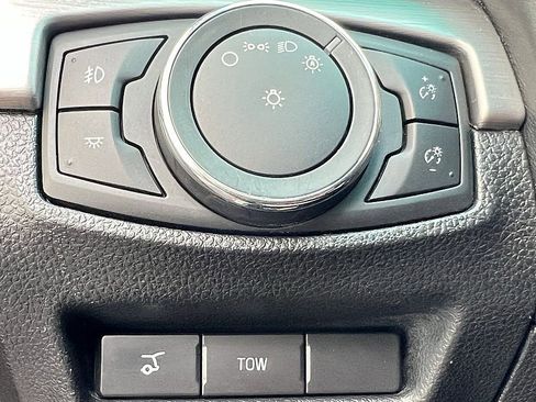 Used 2017 Ford Explorer Platinum image 20